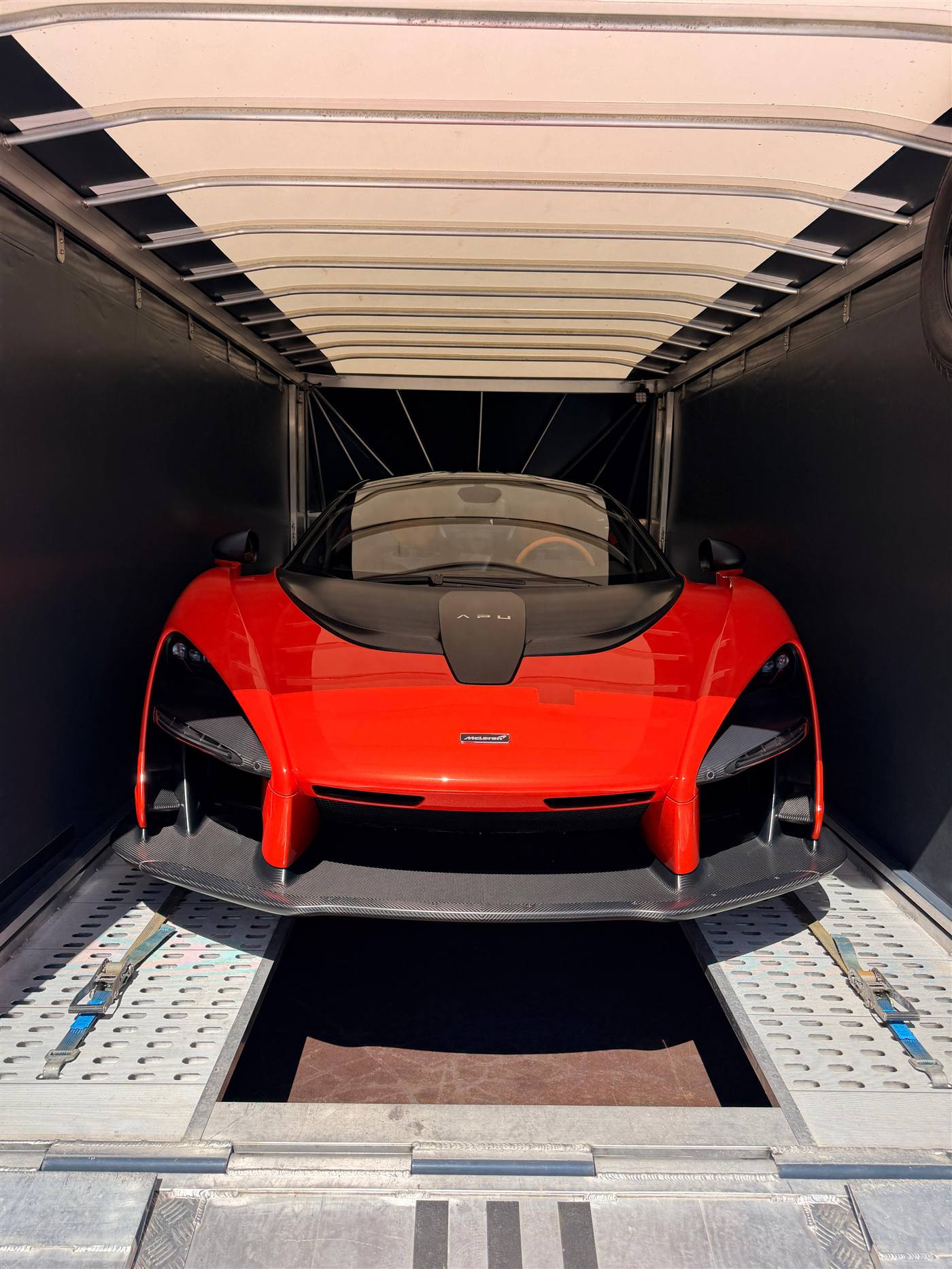 McLaren 720S Transport